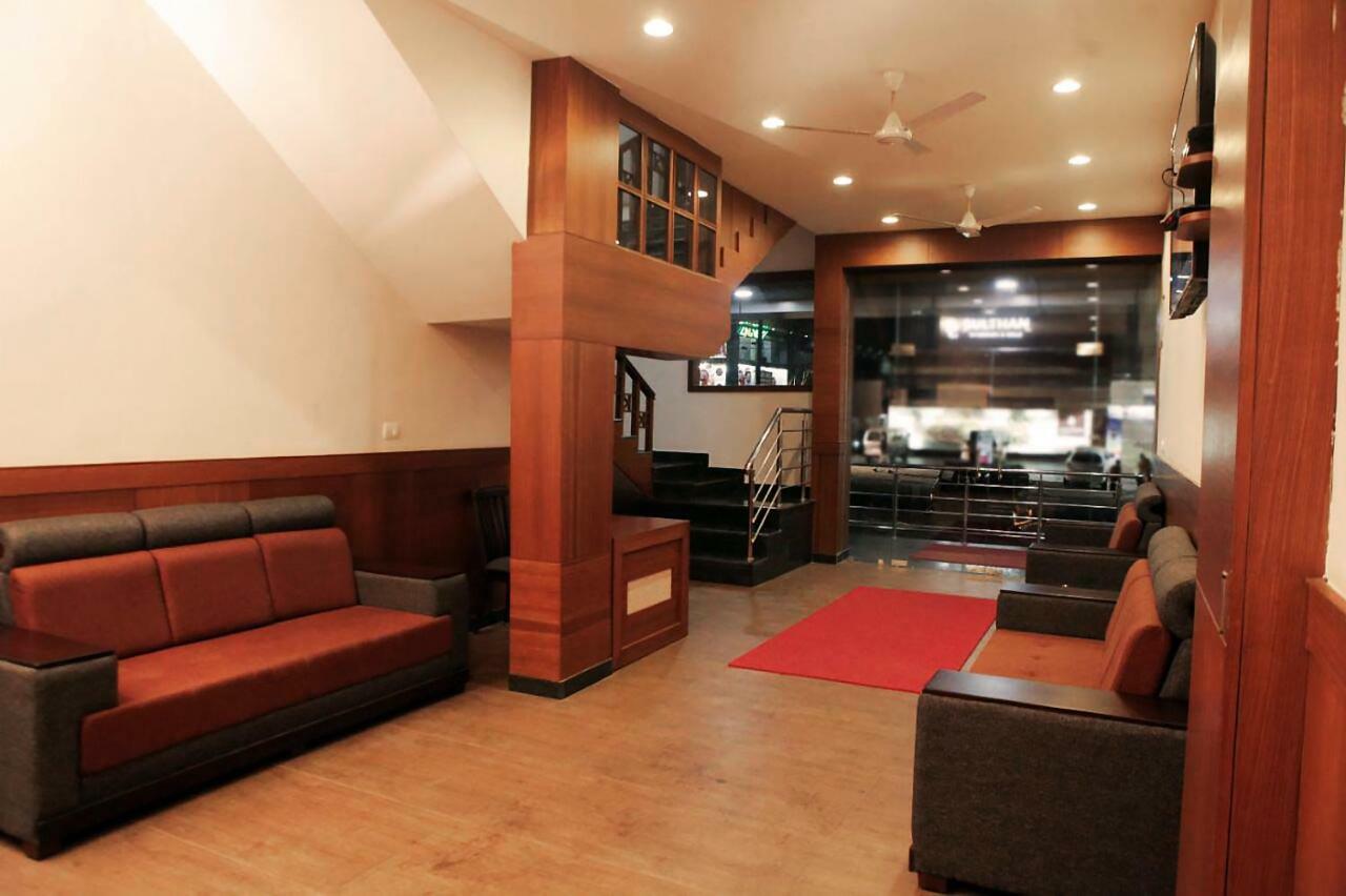 Traders Hotel Mangalore Exteriör bild